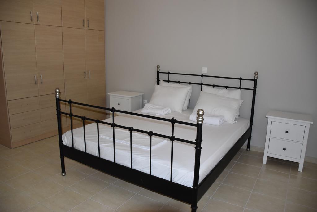 Aperanto House Paralia Loutsas Εξωτερικό φωτογραφία