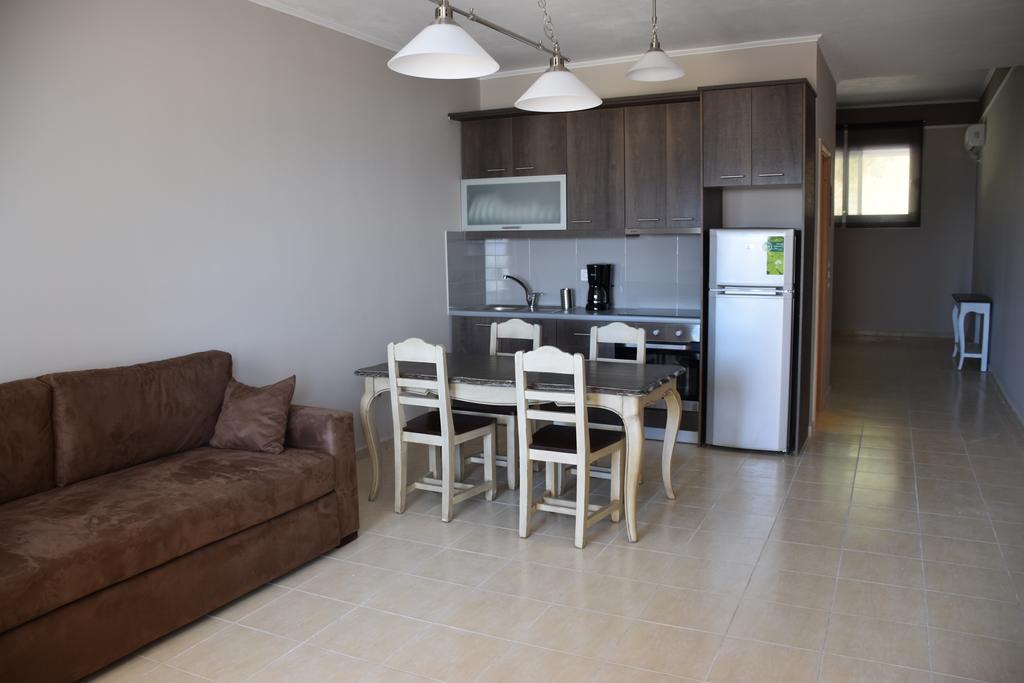 Aperanto House Paralia Loutsas Εξωτερικό φωτογραφία