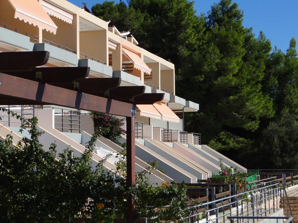 Aperanto House Paralia Loutsas Εξωτερικό φωτογραφία