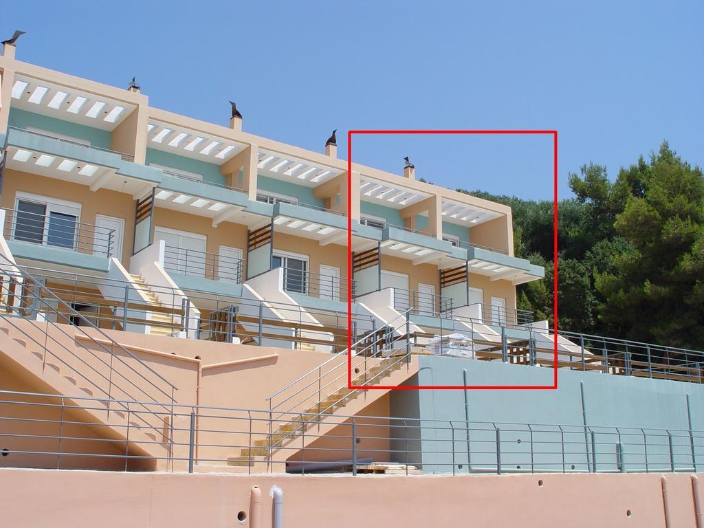 Aperanto House Paralia Loutsas Εξωτερικό φωτογραφία