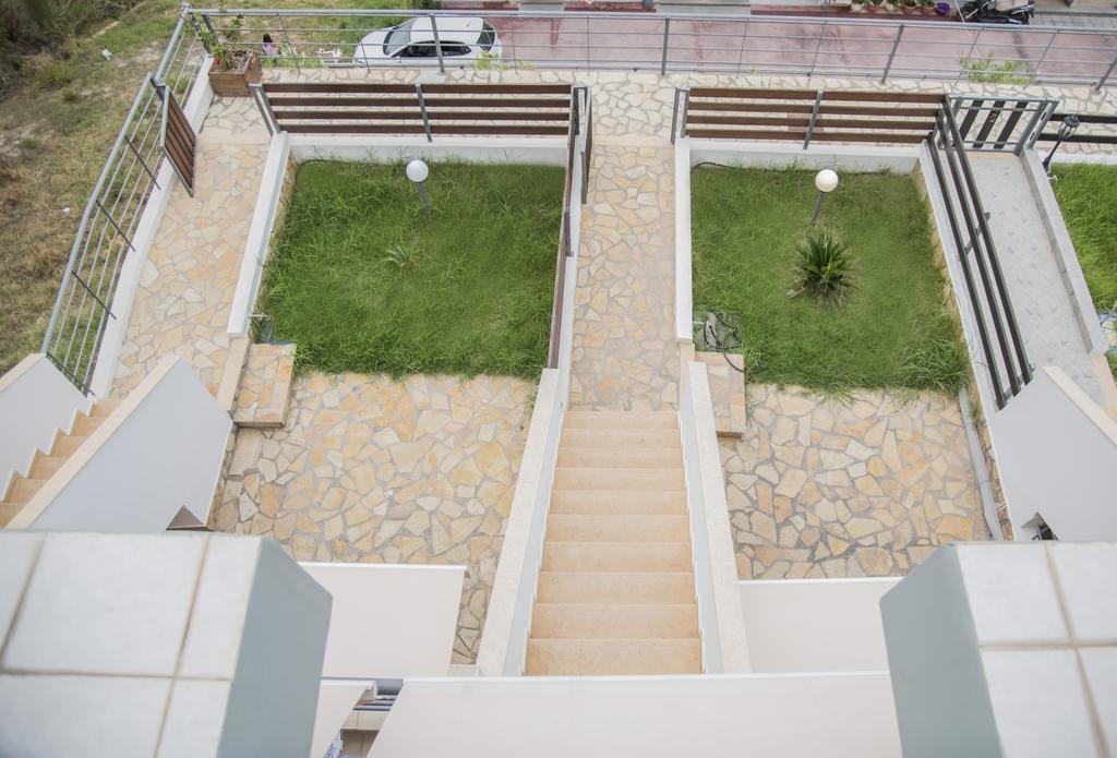 Aperanto House Paralia Loutsas Εξωτερικό φωτογραφία