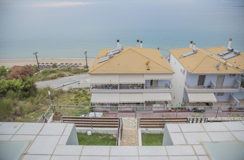 Aperanto House Paralia Loutsas Εξωτερικό φωτογραφία
