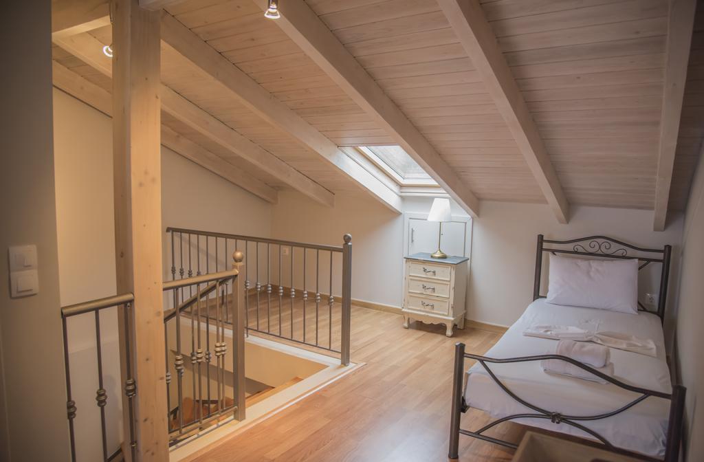 Aperanto House Paralia Loutsas Εξωτερικό φωτογραφία