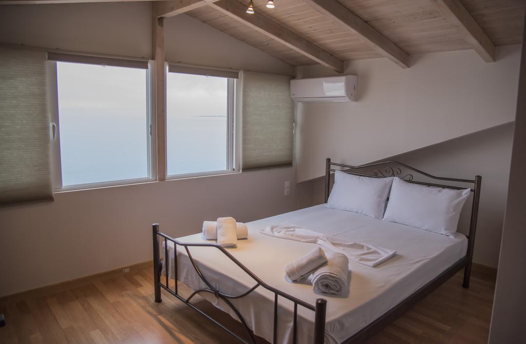 Aperanto House Paralia Loutsas Εξωτερικό φωτογραφία
