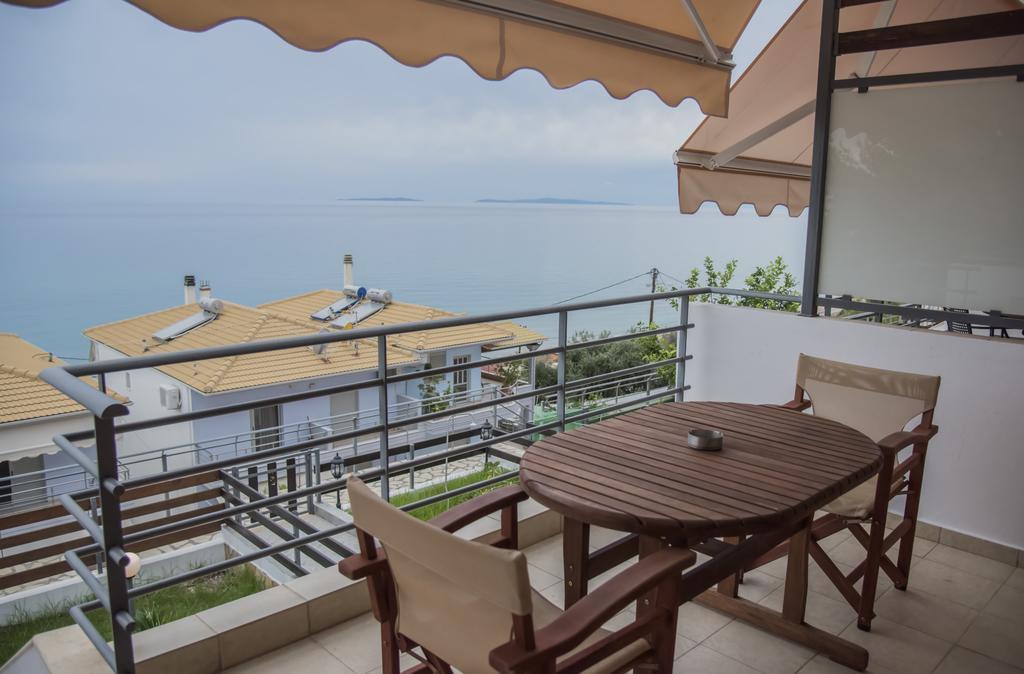 Aperanto House Paralia Loutsas Εξωτερικό φωτογραφία