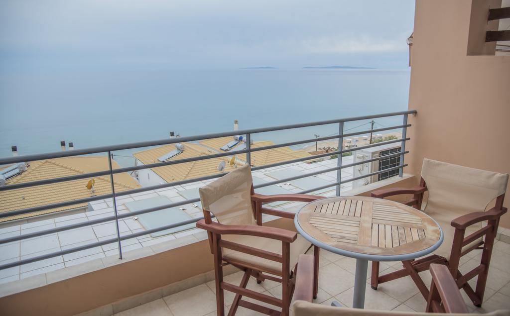 Aperanto House Paralia Loutsas Εξωτερικό φωτογραφία