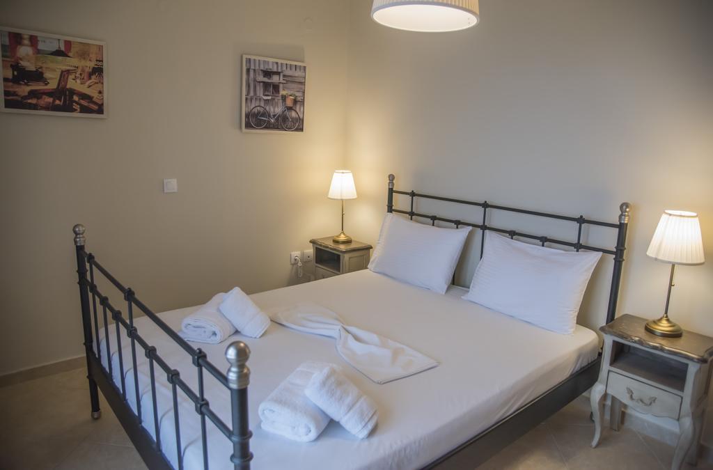 Aperanto House Paralia Loutsas Εξωτερικό φωτογραφία